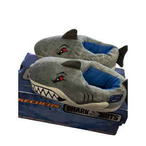 New Skechers Shark Slippers Gray Blue boys Size 13 - 1, M for kids
